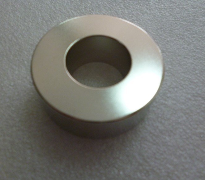 釹鐵硼磁環(huán)1